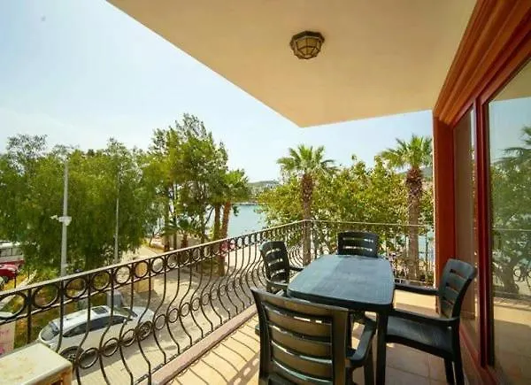 דטקה Fora Apart Hotel 3*,